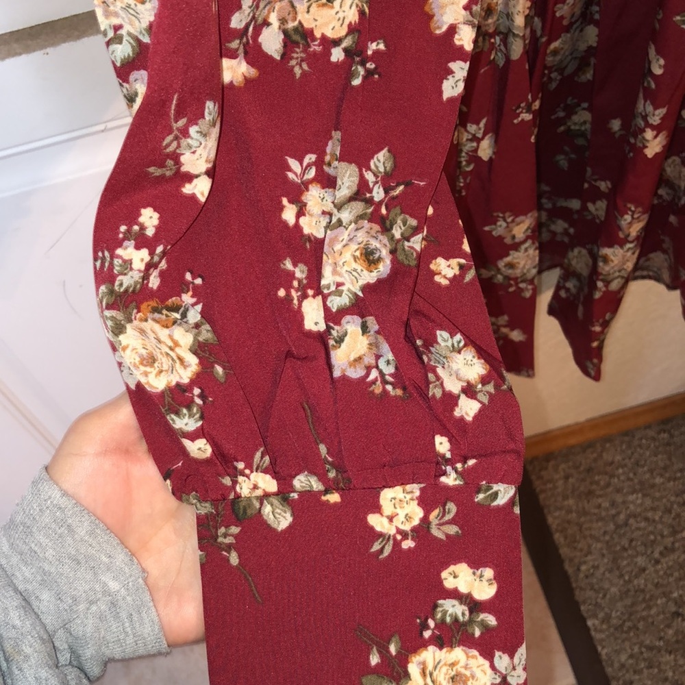 Long Sleeve Red Flower Dress - Picture 10 of 12